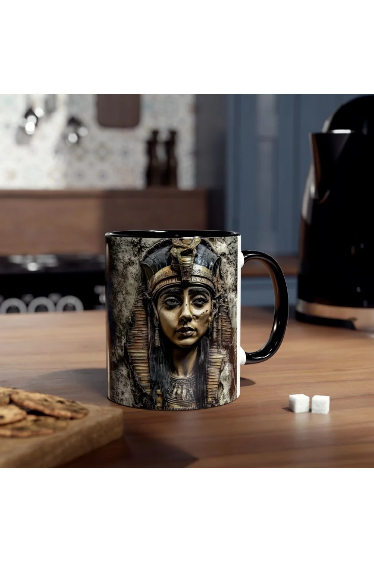 Antik Mısır kraliçesi figürlü heykelsi tasarıma sahip siyah kulplu özel tasarım kupa
