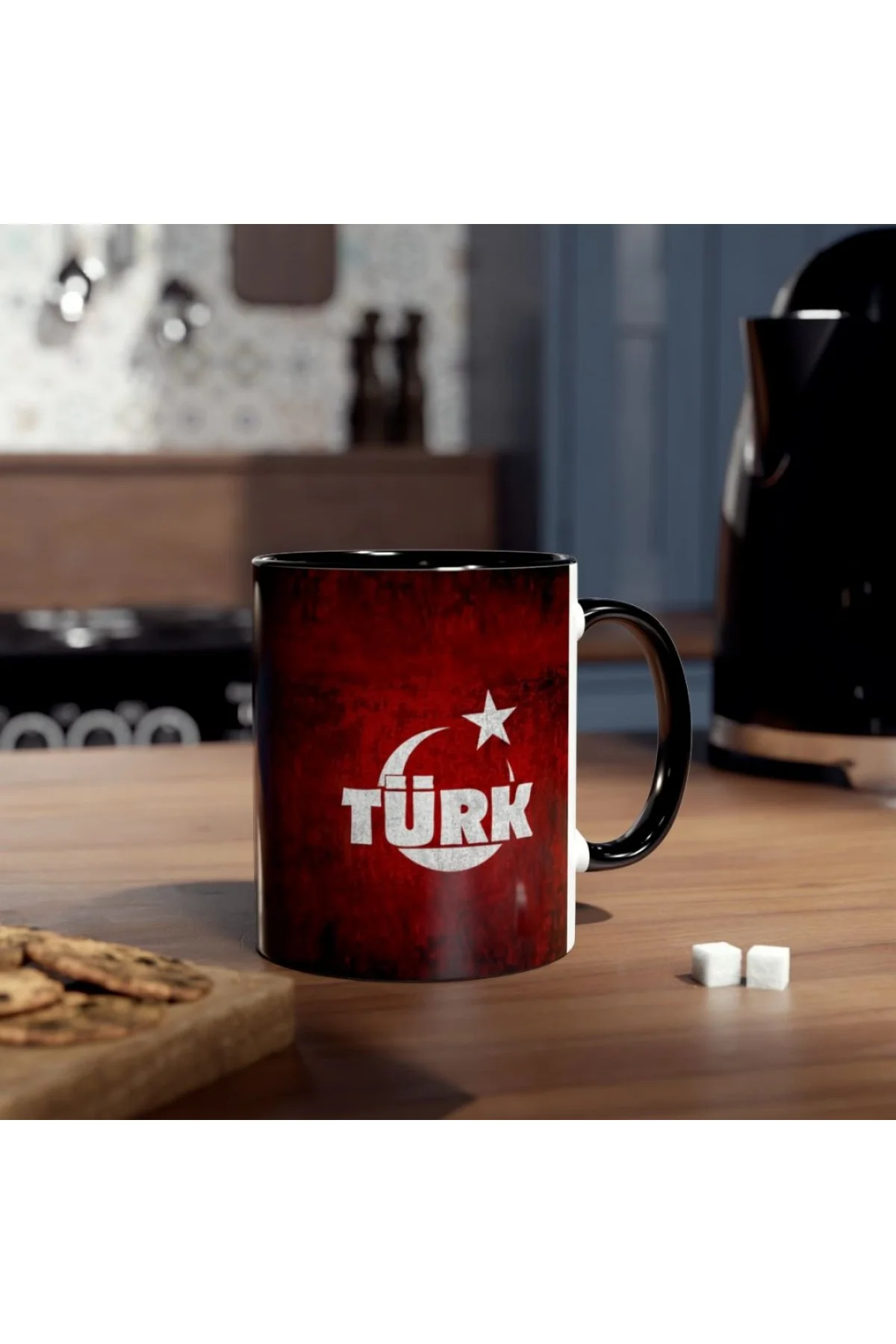 Ay yıldızlı TÜRK yazılı kırmızı zeminli siyah kulplu özel tasarım kupa